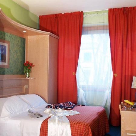 Hotel Meridiana Firenze Bagian luar foto