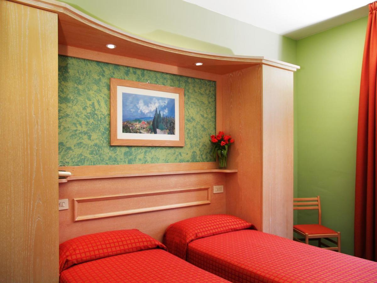 Hotel Meridiana Firenze Bagian luar foto