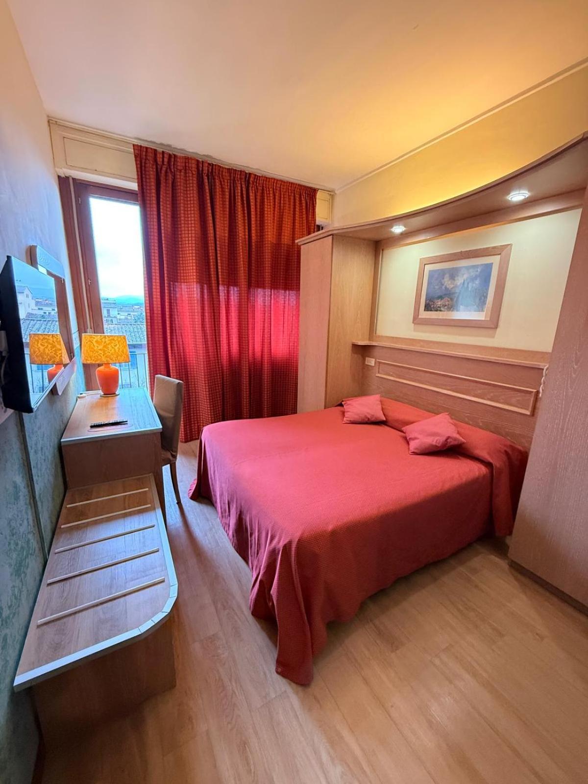 Hotel Meridiana Firenze Bagian luar foto