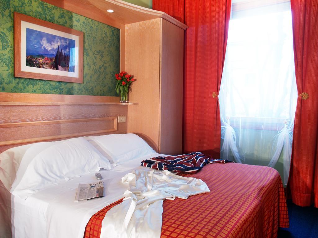 Hotel Meridiana Firenze Bagian luar foto
