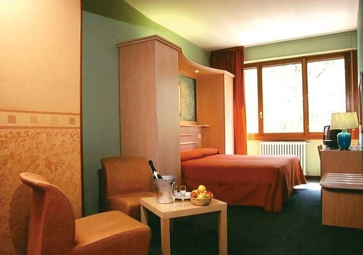 Hotel Meridiana Firenze Ruang foto