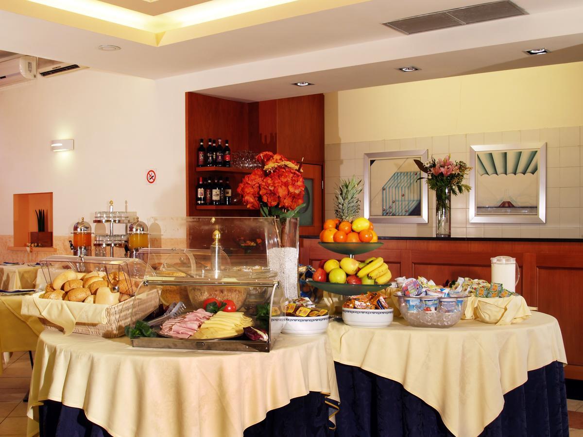Hotel Meridiana Firenze Bagian luar foto