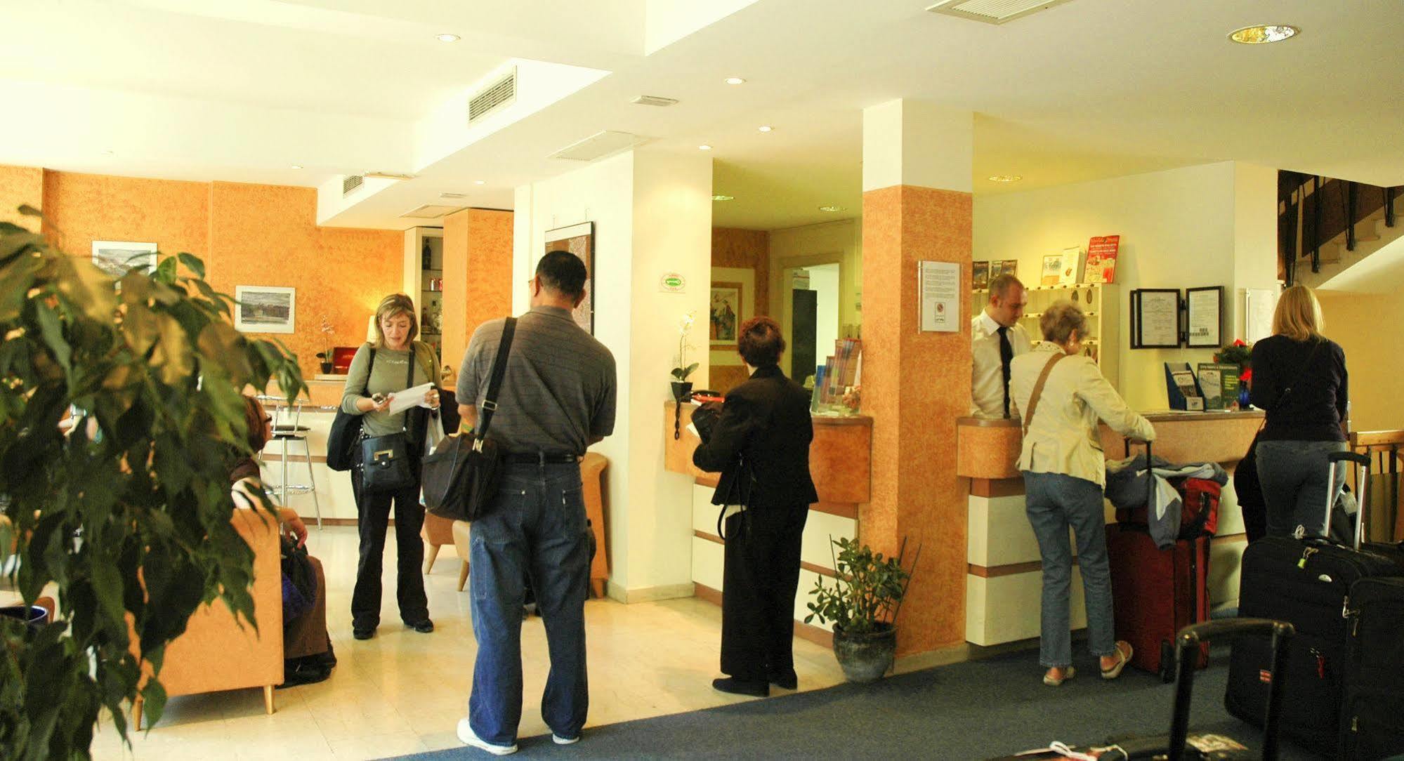 Hotel Meridiana Firenze Bagian luar foto