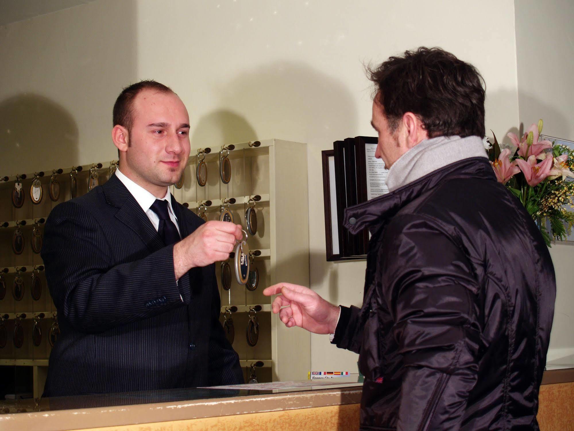 Hotel Meridiana Firenze Bagian luar foto