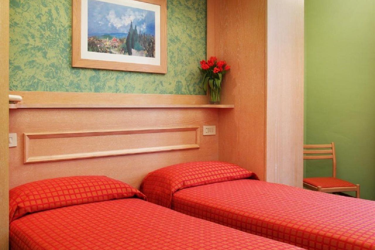 Hotel Meridiana Firenze Bagian luar foto