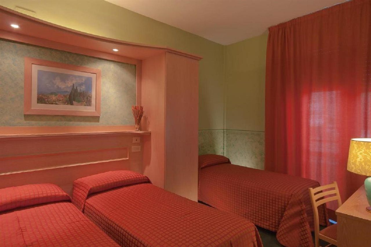 Hotel Meridiana Firenze Bagian luar foto